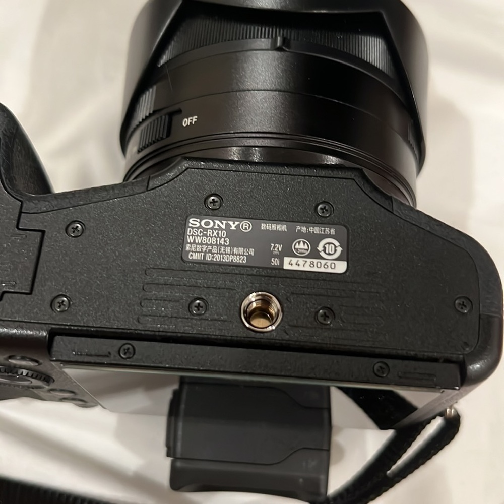 Sony RX10 - Picture 5 of 6